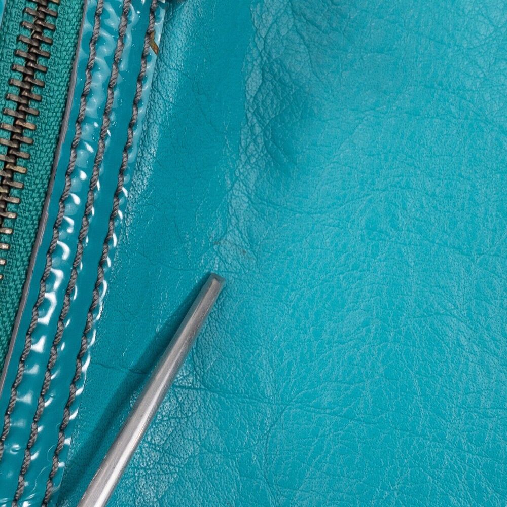 BCBG MAX AZRIA Bag Large Turquoise Bucket Hobo Satchel Tote Pockets - Picture 12 of 16